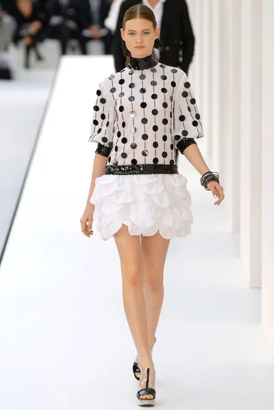Look 25